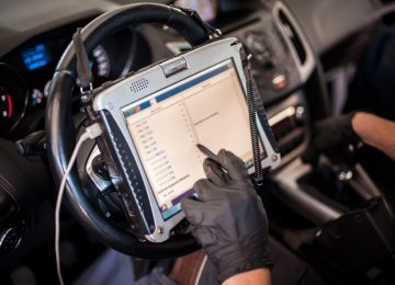 Automobile,Computer,Diagnosis.,Car,Mechanic,Repairer,Looks,For,Engine,Failure Automobile,Computer,Diagnosis.,Car,Mechanic,Repairer,Looks,For,Engine,Failure